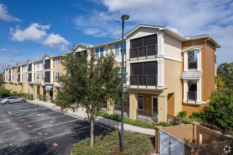 More Photos Of 126 E SR 434, Winter Springs Office For Lease