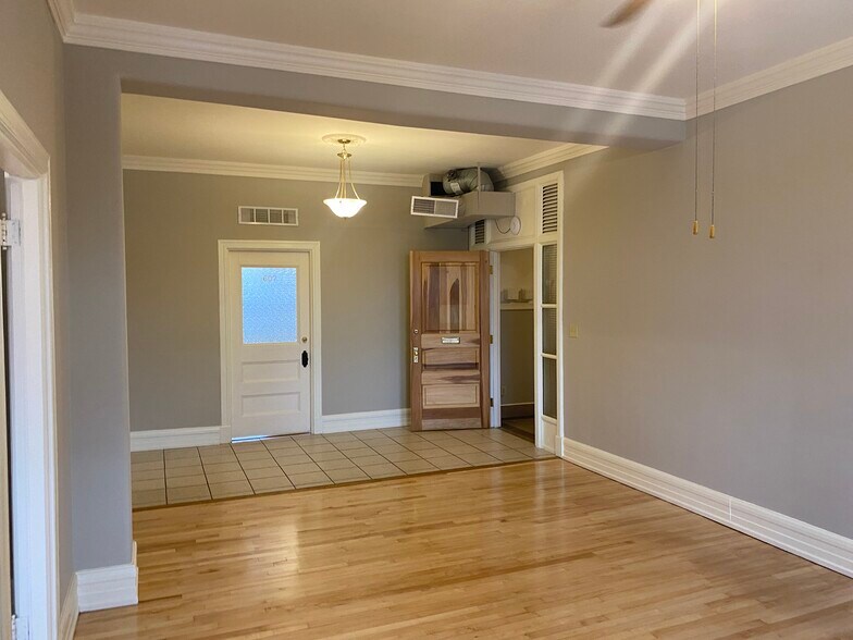 More Photos Of 306 W Main St, Frankfort Coworking Space