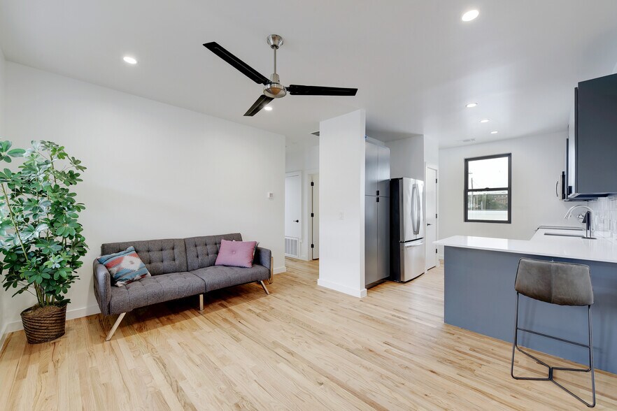 More Photos Of 1201 E Cesar Chavez St E, Austin Coworking Space