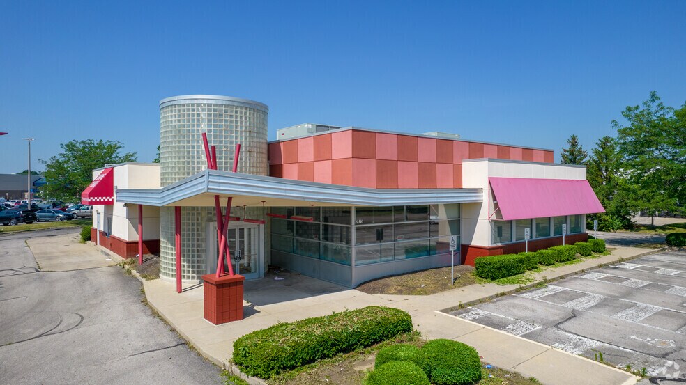 Primary Photo Of 2375 Silver Dr, Columbus Restaurant For Lease