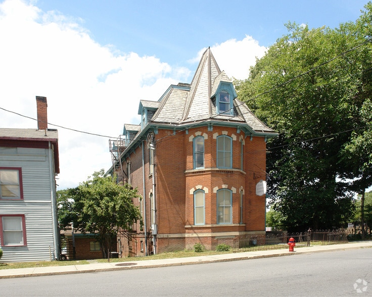 Primary Photo Of 88 Market St, Poughkeepsie Office Residential For Sale