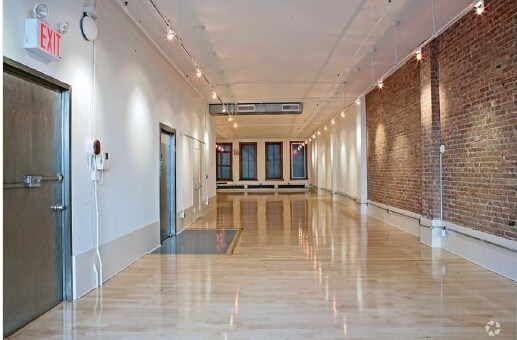 More Photos Of 18 E 17th St, New York Loft Creative Space For Lease