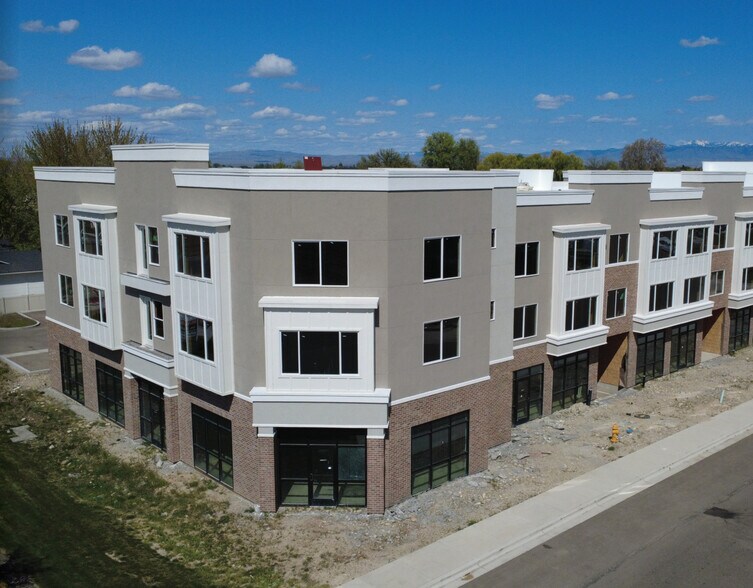 Primary Photo Of 5960 E Big Sur Ln, Nampa Storefront Retail Residential For Lease