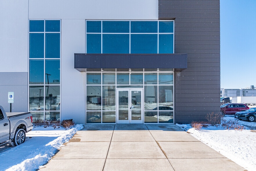 More Photos Of 2575 Enterprise Cir, West Chicago Distribution For Sale
