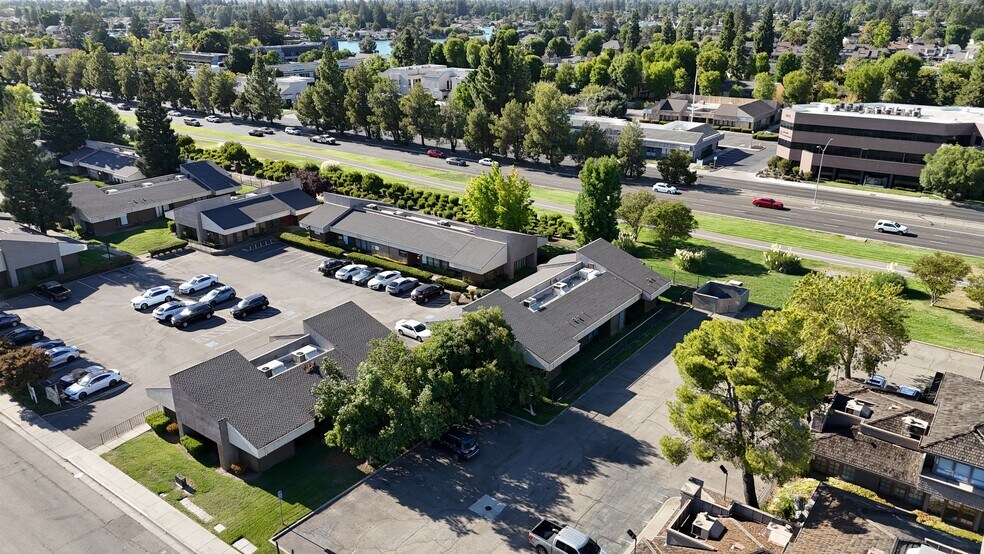 More Photos Of 2027 Grand Canal Blvd, Stockton Office For Sale