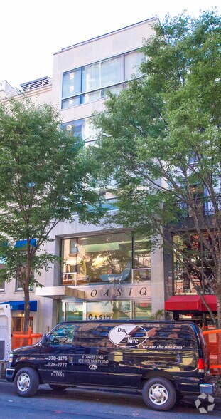 More Photos Of 242 E 58th St, New York Storefront Retail Residential For Lease