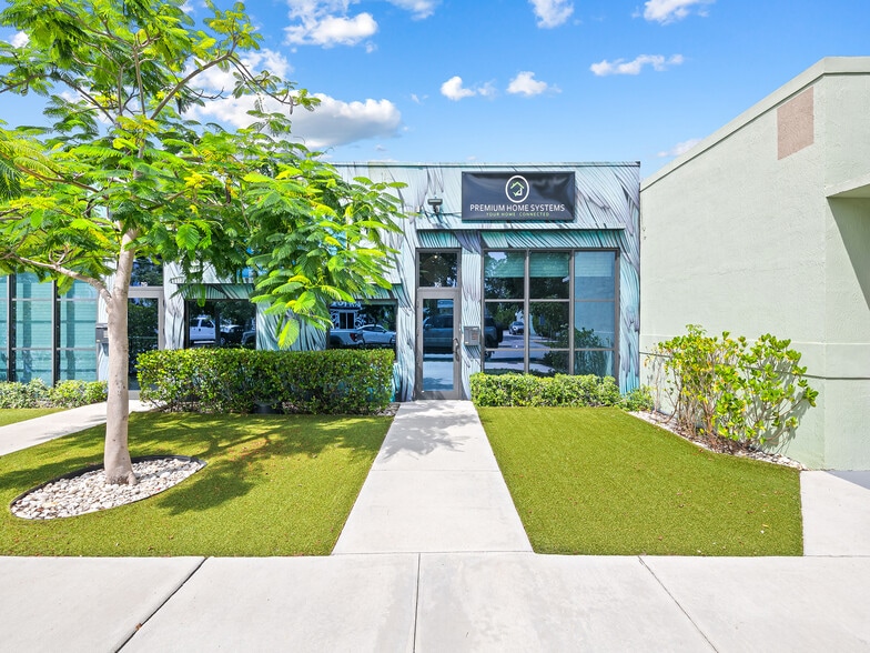 More Photos Of 719-721 NE 2nd Ave, Fort Lauderdale Storefront Retail Office For Sale