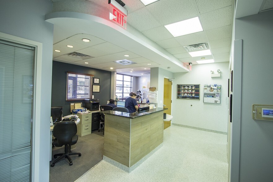 More Photos Of 7319-7321 W North Ave, River Forest Medical For Sale