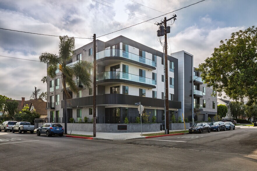 More Photos Of 3675 Dunn Dr, Los Angeles Apartments For Sale