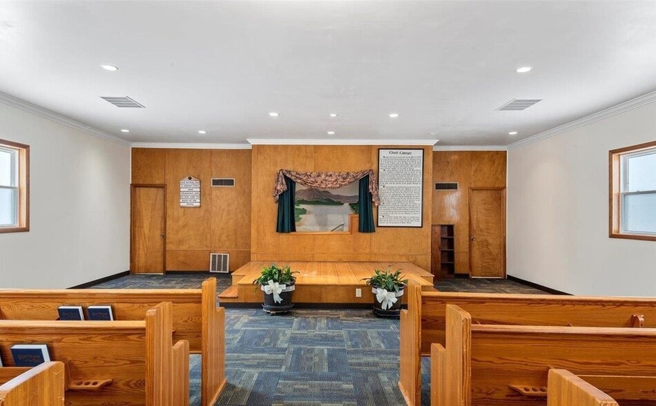 More Photos Of 110 W Main St, Pleasant Plains Religious Facility For Sale