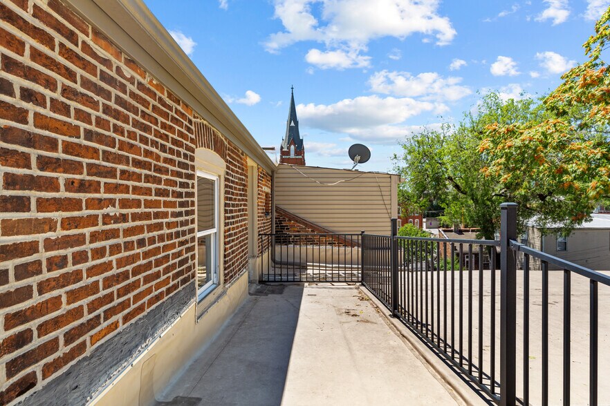 More Photos Of 1709 S 8th St, Saint Louis Apartments For Sale