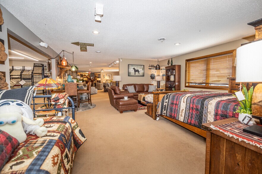 More Photos Of 7967 US Highway 51, Minocqua General Retail For Sale