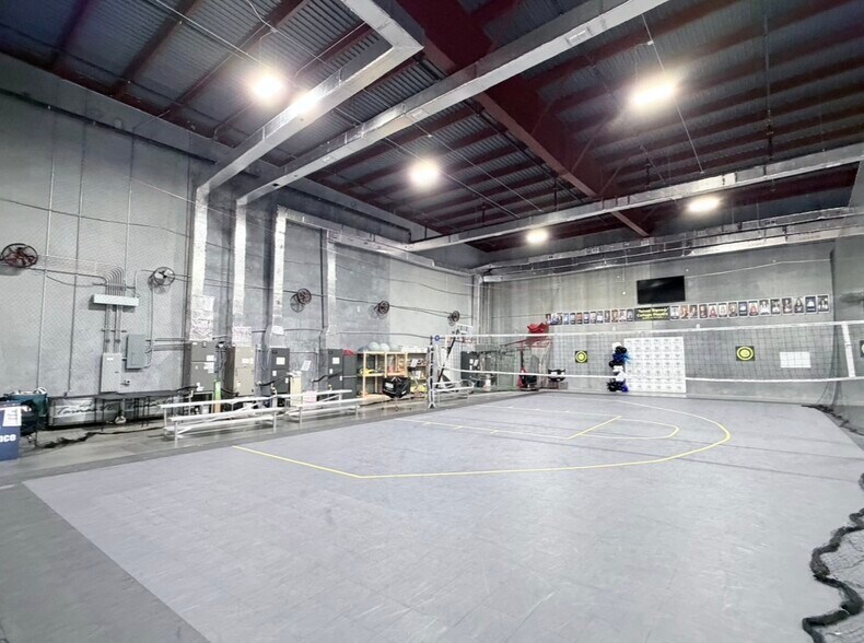 More Photos Of 6769 Curtis St, Orlando Warehouse For Lease