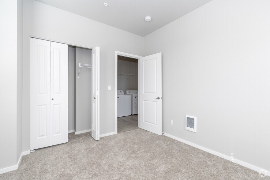 More Photos Of 421 NE 80th Ave, Hillsboro Apartments For Sale