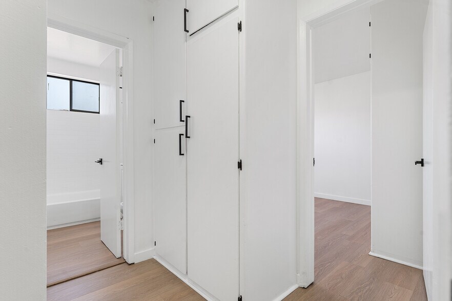 More Photos Of 252 W Elm Ave, Burbank Apartments For Sale