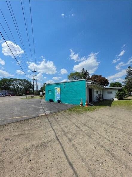 More Photos Of 1874 Grand Central Ave, Horseheads General Retail For Sale
