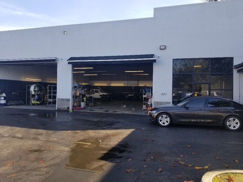 More Photos Of 19116-19130 E Walnut Dr N, Rowland Heights Auto Repair For Lease