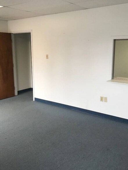 More Photos Of 1754-1774 Texas St, Natchitoches Office For Lease