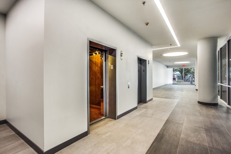 More Photos Of 5440 Lyndon B Johnson Fwy, Dallas Loft Creative Space For Lease