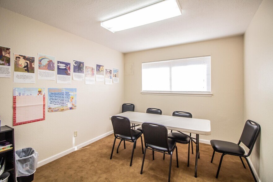 More Photos Of 1601 44th St, Lubbock Religious Facility For Sale