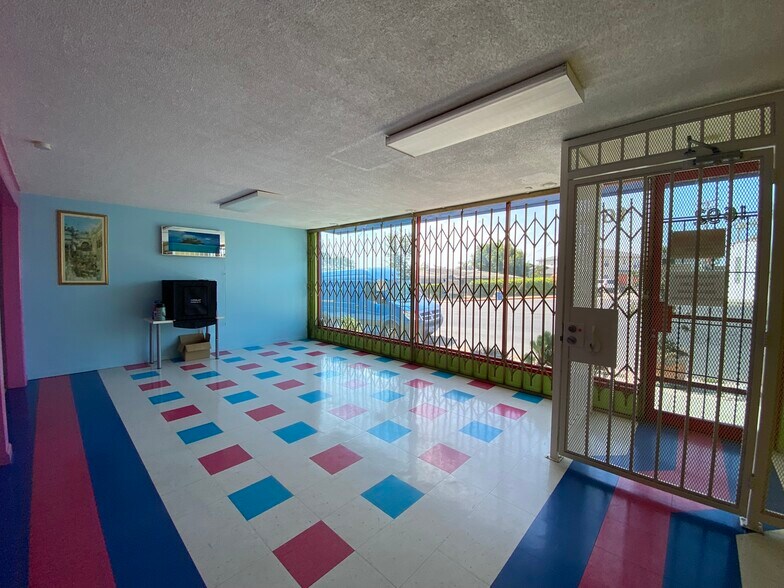 More Photos Of 1696 Centinela Ave, Inglewood Storefront Retail Residential For Sale