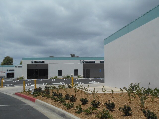 More Photos Of 1501-1515 W Alton Ave, Santa Ana Unknown For Lease