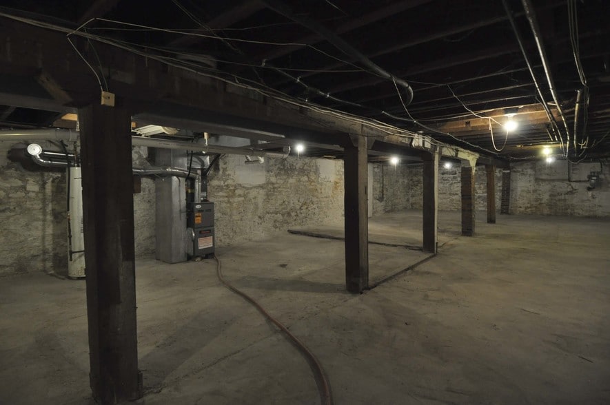 More Photos Of 1926 Cherokee St, Saint Louis Storefront Retail Residential For Sale