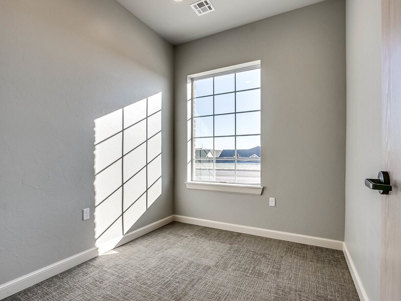 More Photos Of 2232 NW 36th Ave, Norman Office For Sale