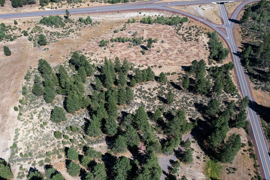 More Photos Of Hwy 97 @ Hwy 422, Chiloquin Land For Sale