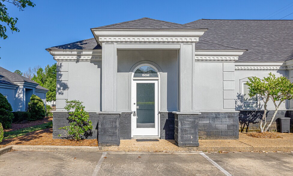 More Photos Of 359 Towne Center Blvd, Ridgeland Office For Lease