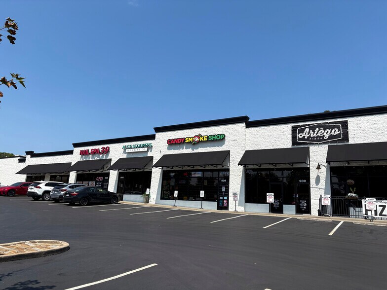 More Photos Of 840-1002 W 39th St, Kansas City Unknown For Lease