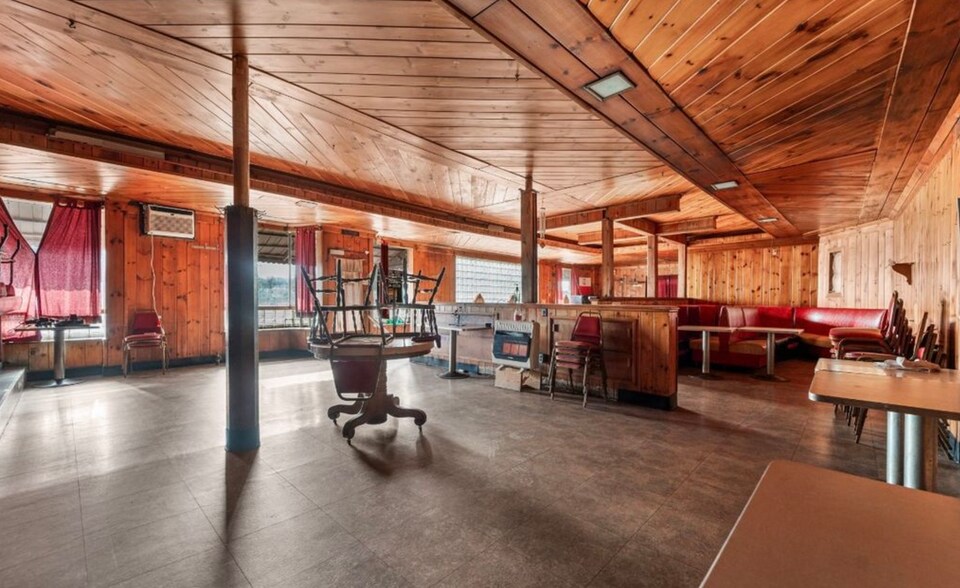 More Photos Of 93 CFJ Blvd, Johnson City Restaurant For Sale
