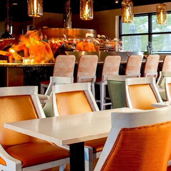 More Photos Of 9290 Kenwood Rd, Blue Ash Restaurant For Sale