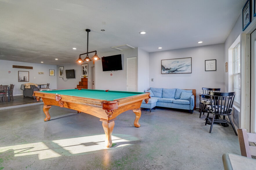 More Photos Of 2060 US Highway 27 N, Avon Park Hotel For Sale