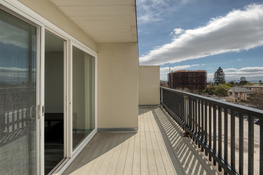 More Photos Of 1709 Shattuck Ave, Berkeley Apartments For Sale