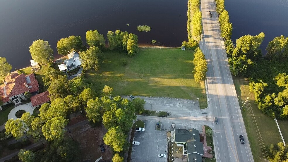 More Photos Of 913 Prestwood Dr, Hartsville Multifamily For Sale