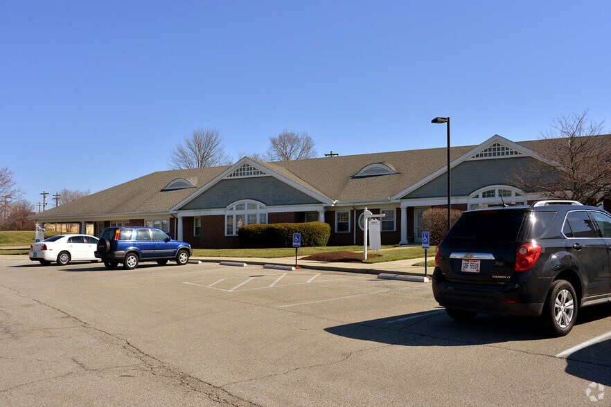 More Photos Of 608 Reading Rd, Mason Medical For Lease