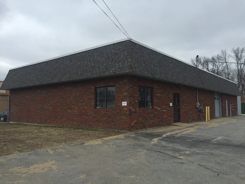 More Photos Of 1499 Middlesex St, Lowell Freestanding For Sale