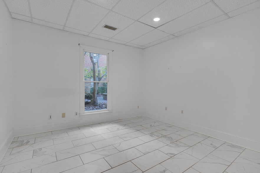 More Photos Of 131 Wind Chime Ct, Raleigh Office For Lease
