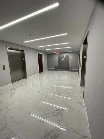 More Photos Of 60 Cutter Mill Rd, Great Neck Office For Lease