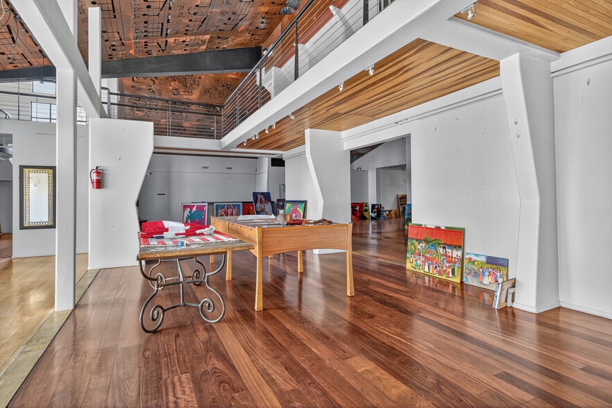 More Photos Of 73951-73995 El Paseo, Palm Desert Storefront For Sale