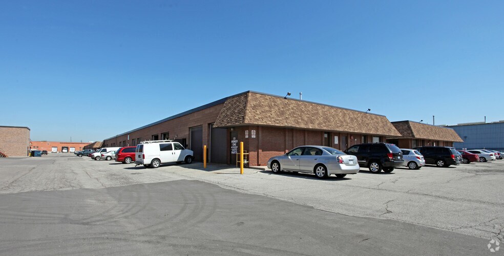 More Photos Of 1585 Britannia Rd E, Mississauga Warehouse For Lease