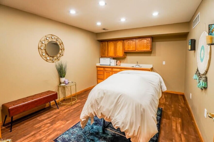 More Photos Of 11316 Cleveland Ave NW, Uniontown Office Residential For Sale