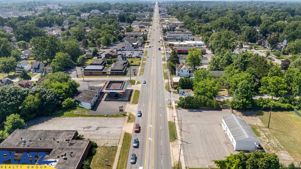 More Photos Of 5720 Market St, Youngstown Auto Repair For Sale