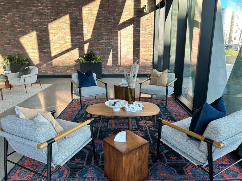 More Photos Of 1300 E 5th St, Austin Office For Lease