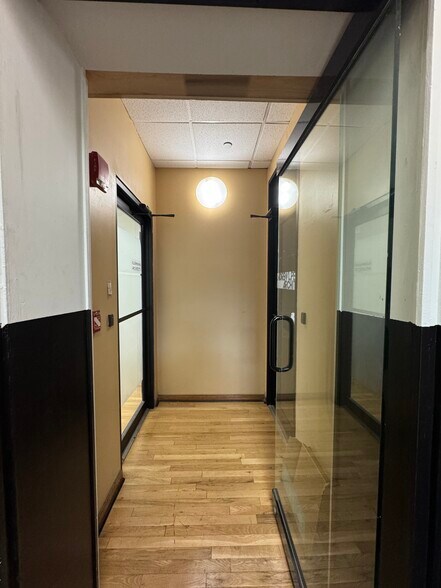 More Photos Of 412 Eighth Ave, New York Loft Creative Space For Lease