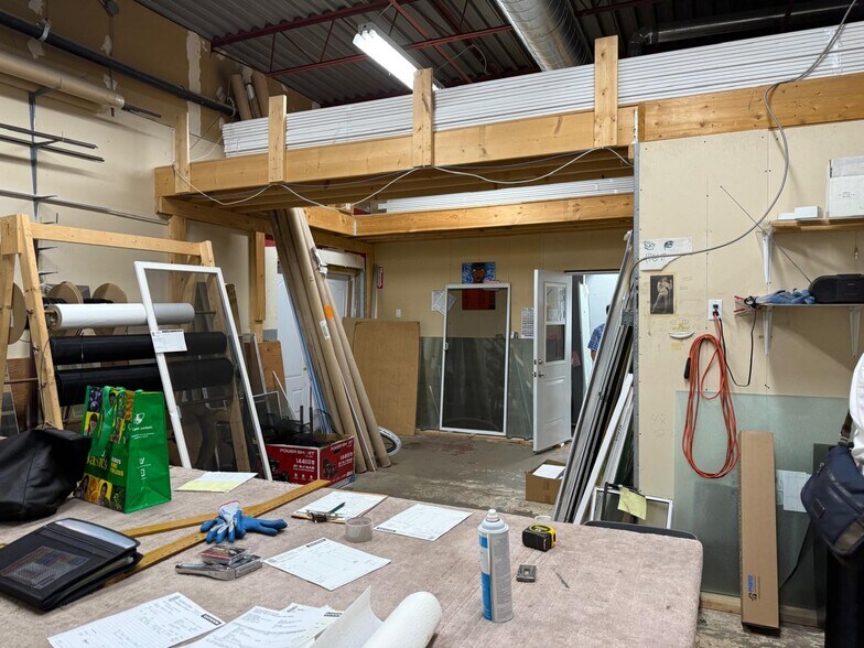 More Photos Of 20962 Dalton Rd, Georgina Storefront For Sale