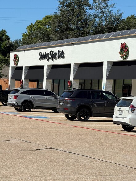 More Photos Of 15204-15226 West Rd, Houston General Retail For Lease