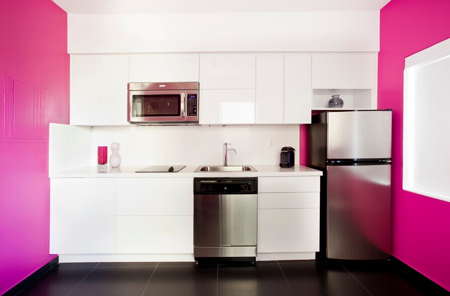 More Photos Of 205 Collins Ave, Miami Beach Hotel For Sale