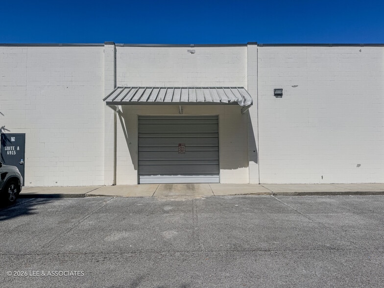 More Photos Of 6915 NW 4th Blvd, Gainesville Freestanding For Lease